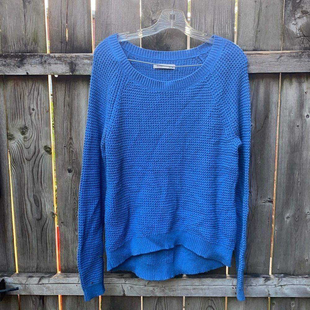 Old Navy blue sweater sz. M